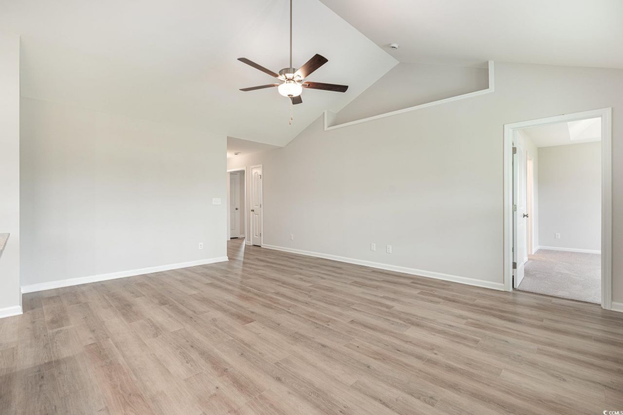 1028 Woodside Dr. Photo 2