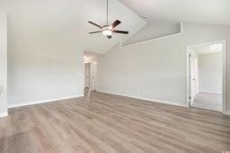 1028 Woodside Dr. photo 4