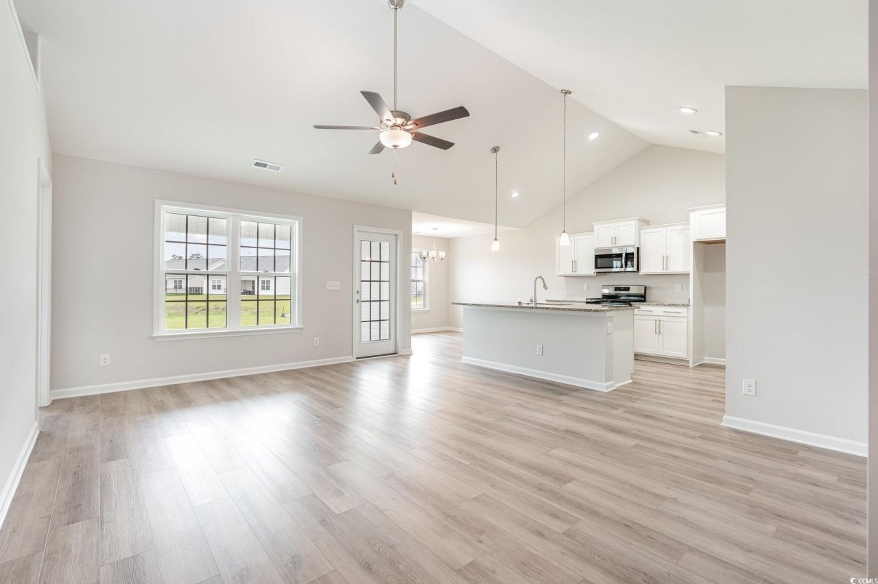 1028 Woodside Dr. Photo 5