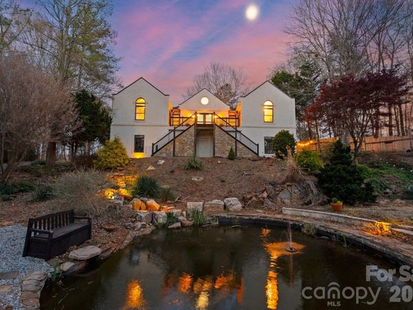 214 Ridgeway Drive, Taylorsville, NC 28681
