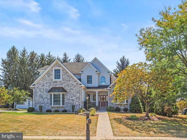 2200 PARKTON LANE, YORK, PA 17408