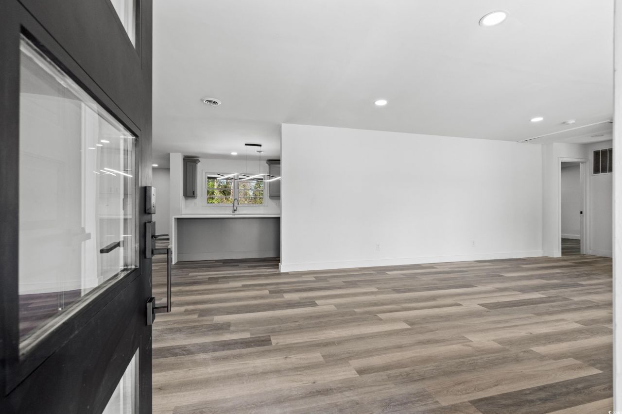 3807 Casey St. Photo 9