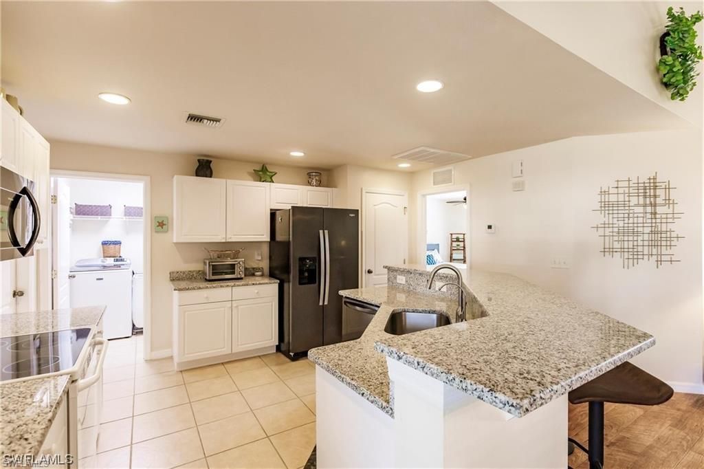 1809 NE 12th Pl, Cape Coral, FL 33909 Photo