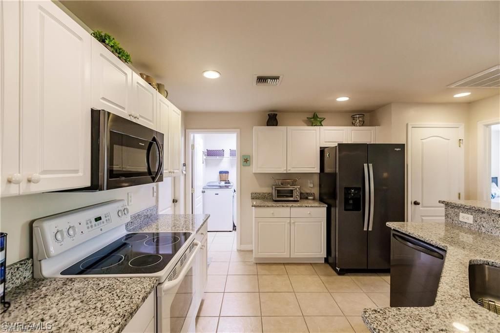 1809 NE 12th Pl, Cape Coral, FL 33909 Photo