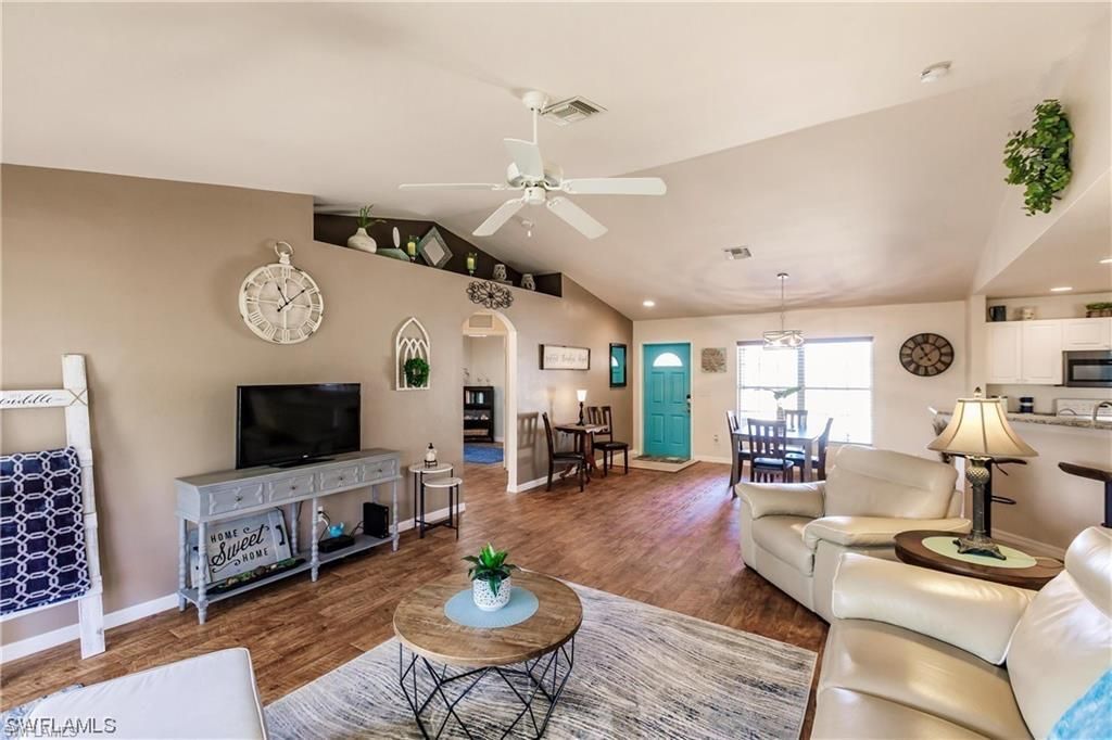 1809 NE 12th Pl, Cape Coral, FL 33909 Photo