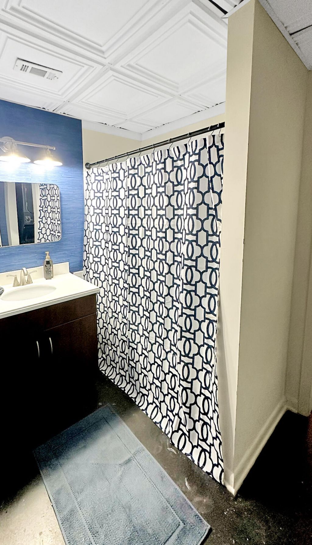 1 Cool Blow Street Photo 14