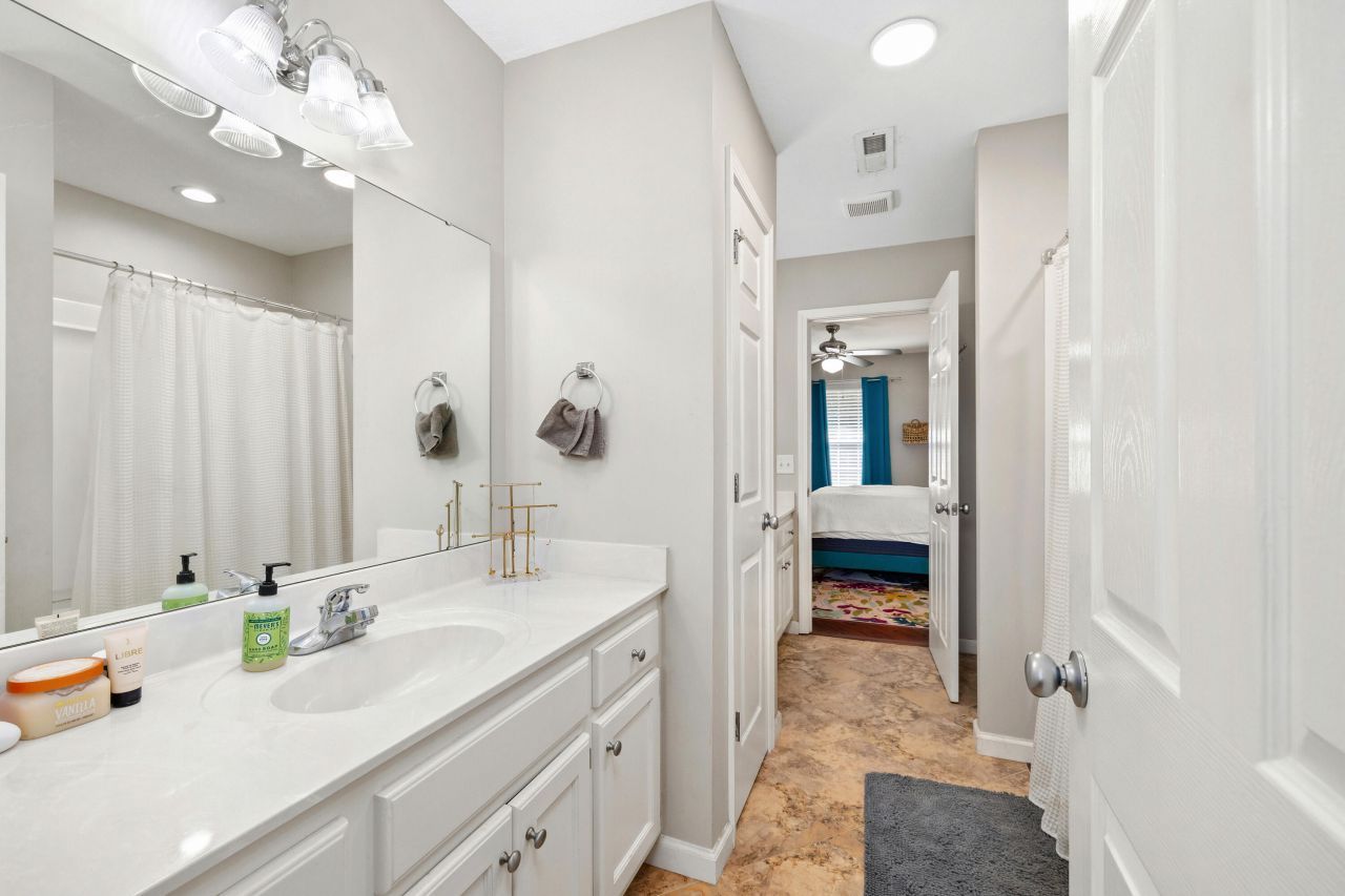 1111 Nicole Drive Photo 41