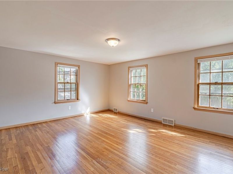 2463 Derbyshire Road, Cleveland Heights, OH 44106 Photo 16