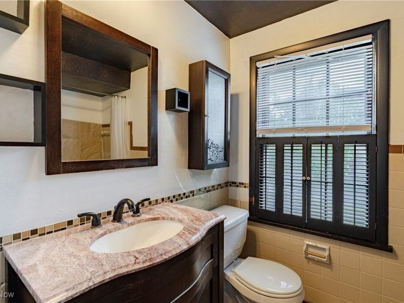 2463 Derbyshire Road, Cleveland Heights, OH 44106 Photo 22