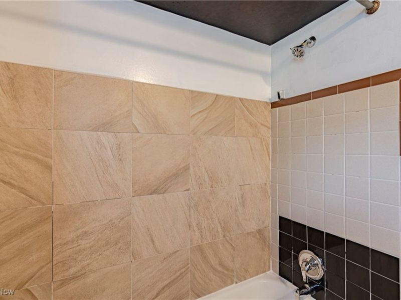 2463 Derbyshire Road, Cleveland Heights, OH 44106 Photo 23