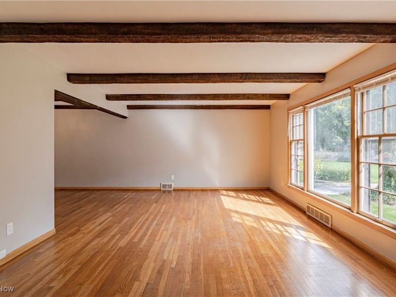 2463 Derbyshire Road, Cleveland Heights, OH 44106 Photo 4