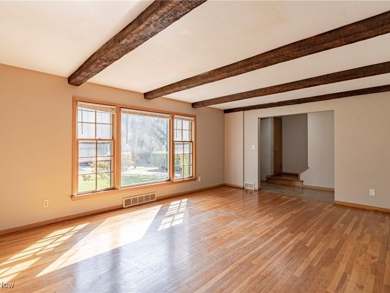 2463 Derbyshire Road, Cleveland Heights, OH 44106 Photo 5