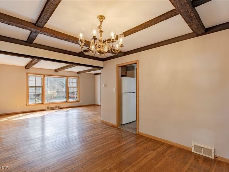 2463 Derbyshire Road, Cleveland Heights, OH 44106 Photo 9