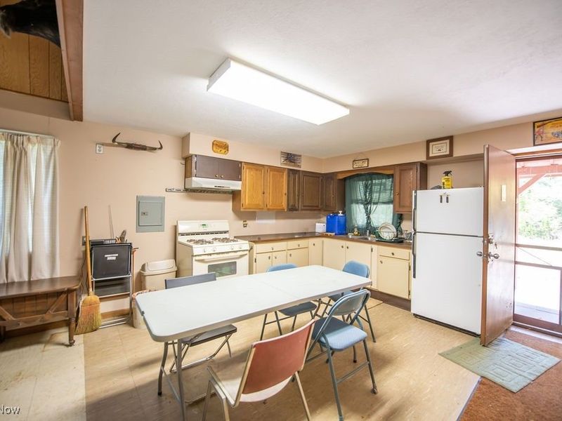 868 Township Road 278, Bergholz, OH 43908 Photo 12