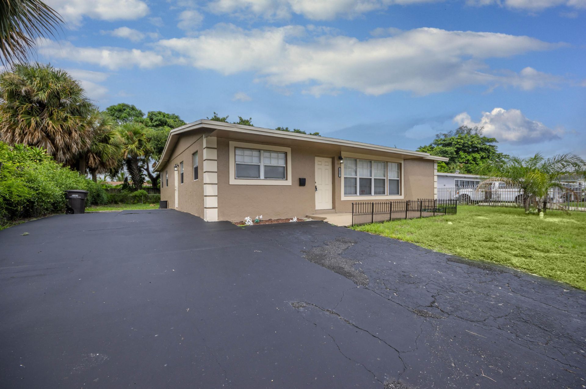 1023 N Australian Avenue, West Palm Beach, FL 33401 Photo