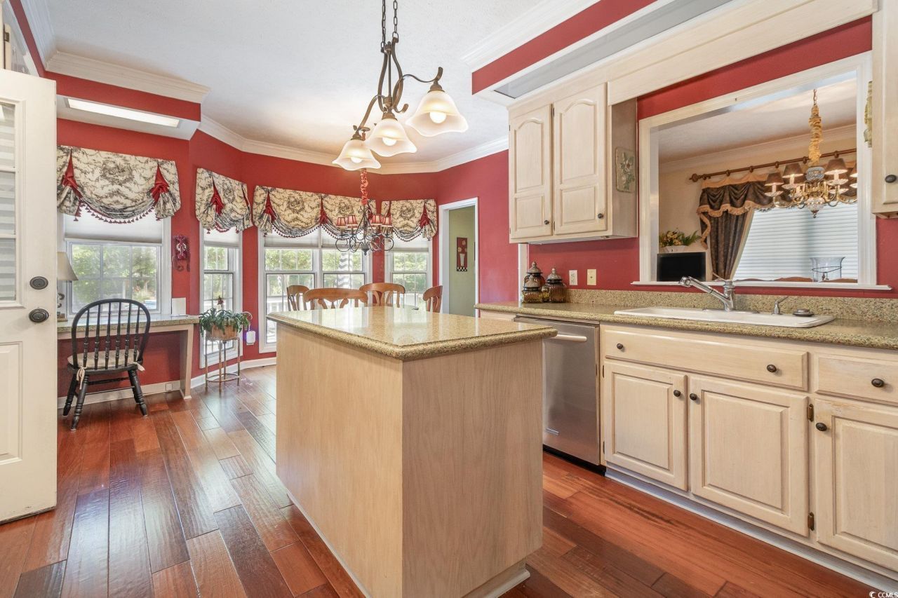 124 Windmeadows Dr. Photo 15