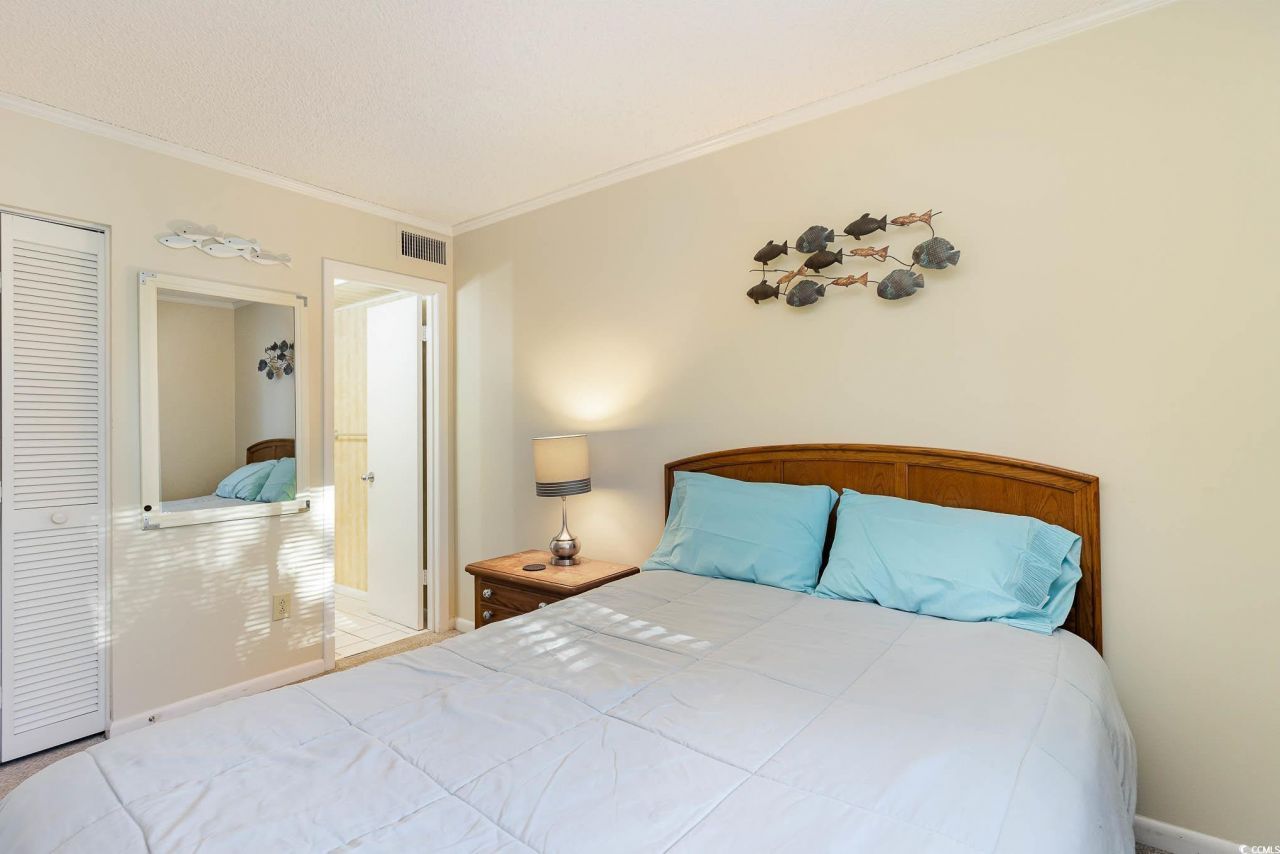 9581 Shore Dr. Photo 8