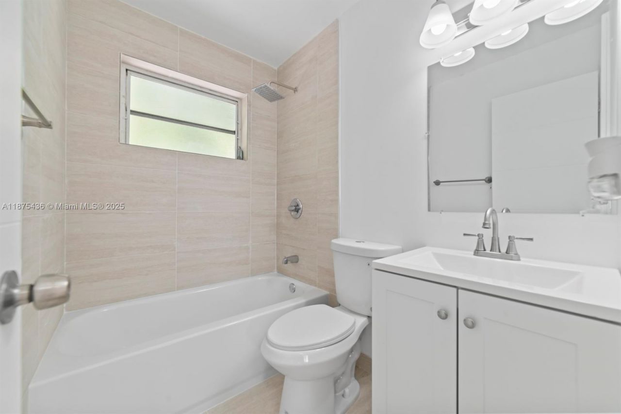 2457 NE 183rd St, Unit 2457, North Miami Beach, FL 33160 Photo