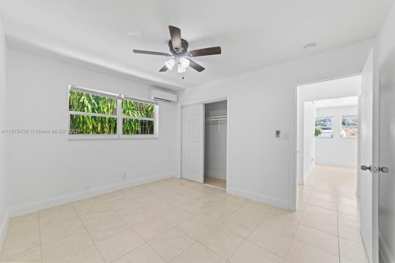 2457 NE 183rd St, Unit 2457, North Miami Beach, FL 33160 Photo