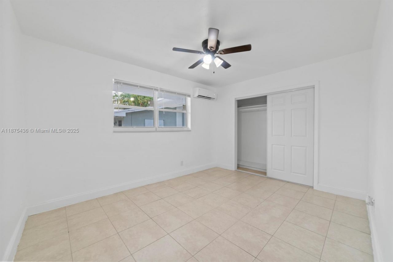 2457 NE 183rd St, Unit 2457, North Miami Beach, FL 33160 Photo