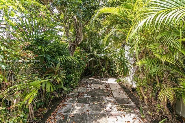 1717 NE 12th St, Fort Lauderdale, FL 33304 Photo