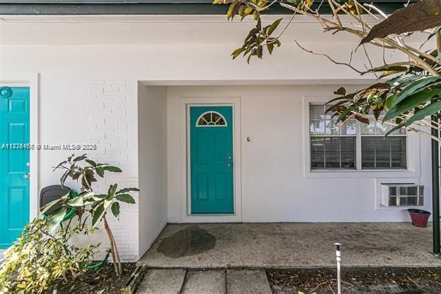 1717 NE 12th St, Fort Lauderdale, FL 33304 Photo