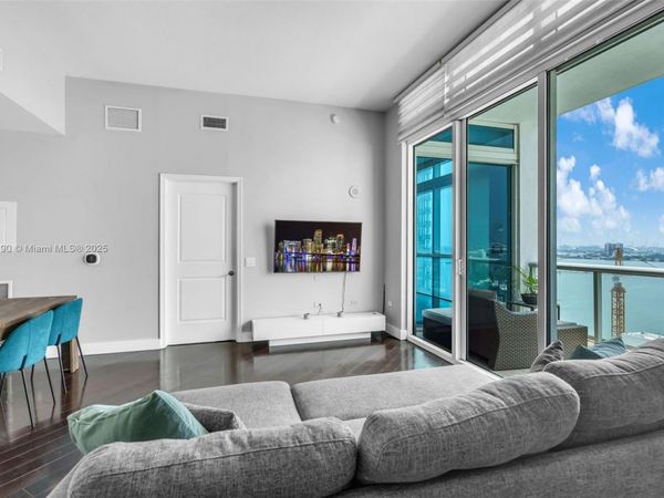 480 NE 30th St, Unit PH2205, Miami, FL 33137