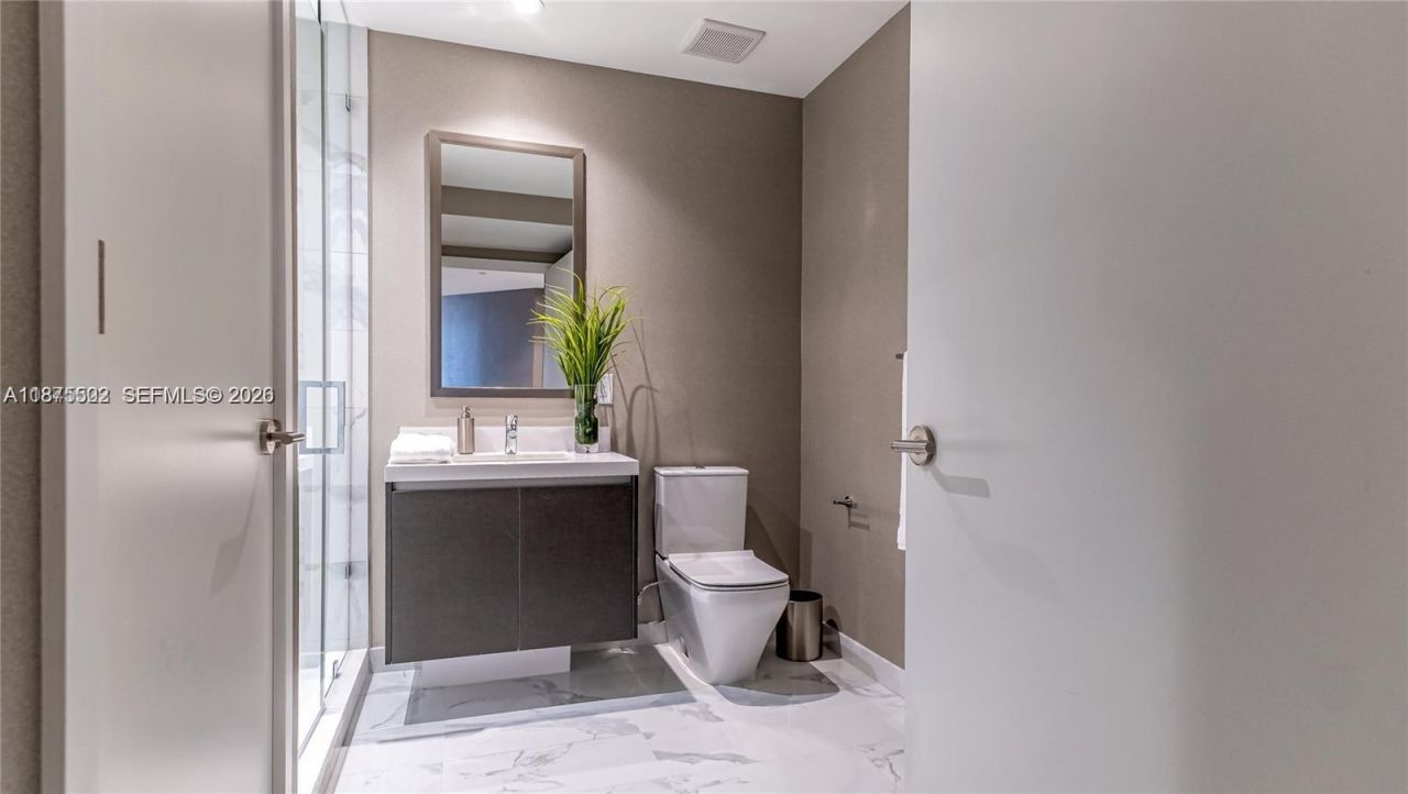 851 NE 1st Ave, Unit 1203, Miami, FL 33132 Photo
