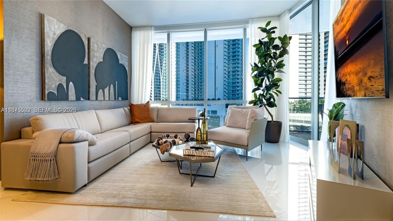 851 NE 1st Ave, Unit 1203, Miami, FL 33132 Photo
