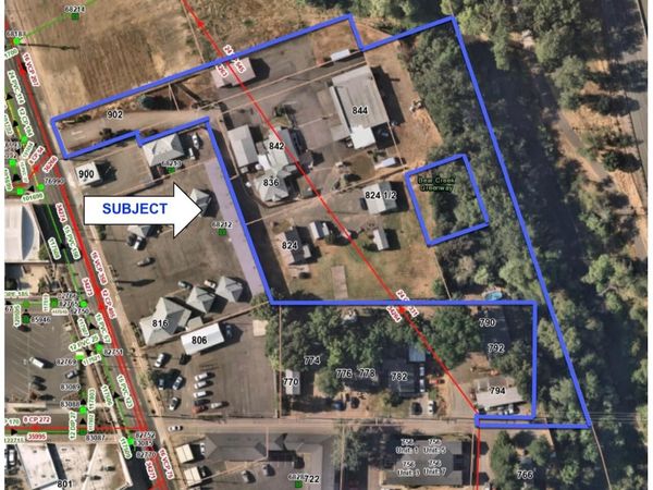 824 N Riverside Avenue, Medford, OR 97501