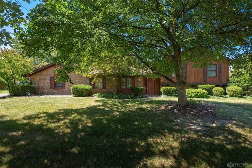 185 Bramblebush Trail Beavercreek, OH 45440