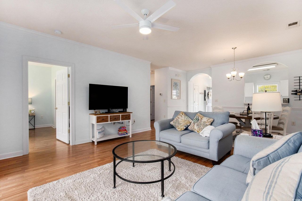 5825 Catalina Dr. Photo 10