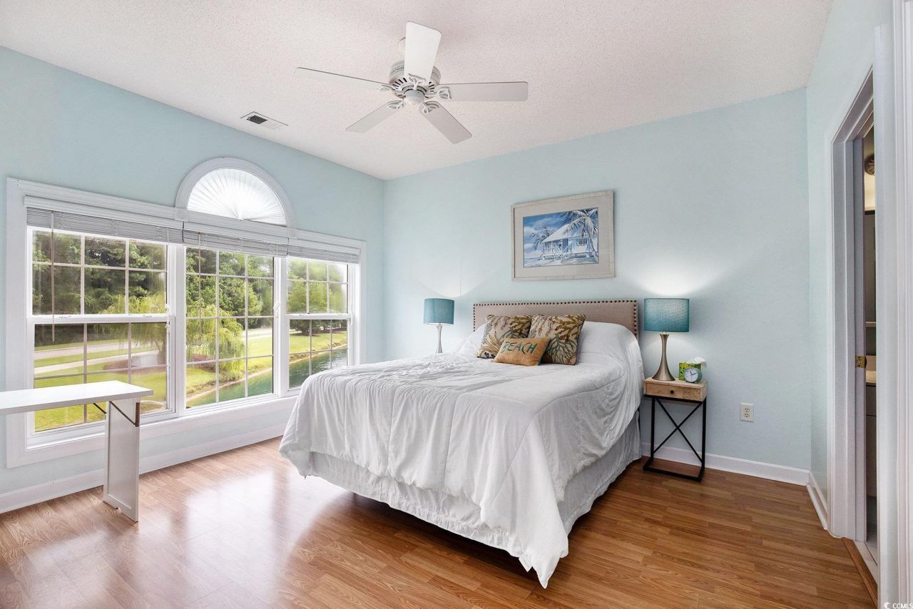 5825 Catalina Dr. Photo 12