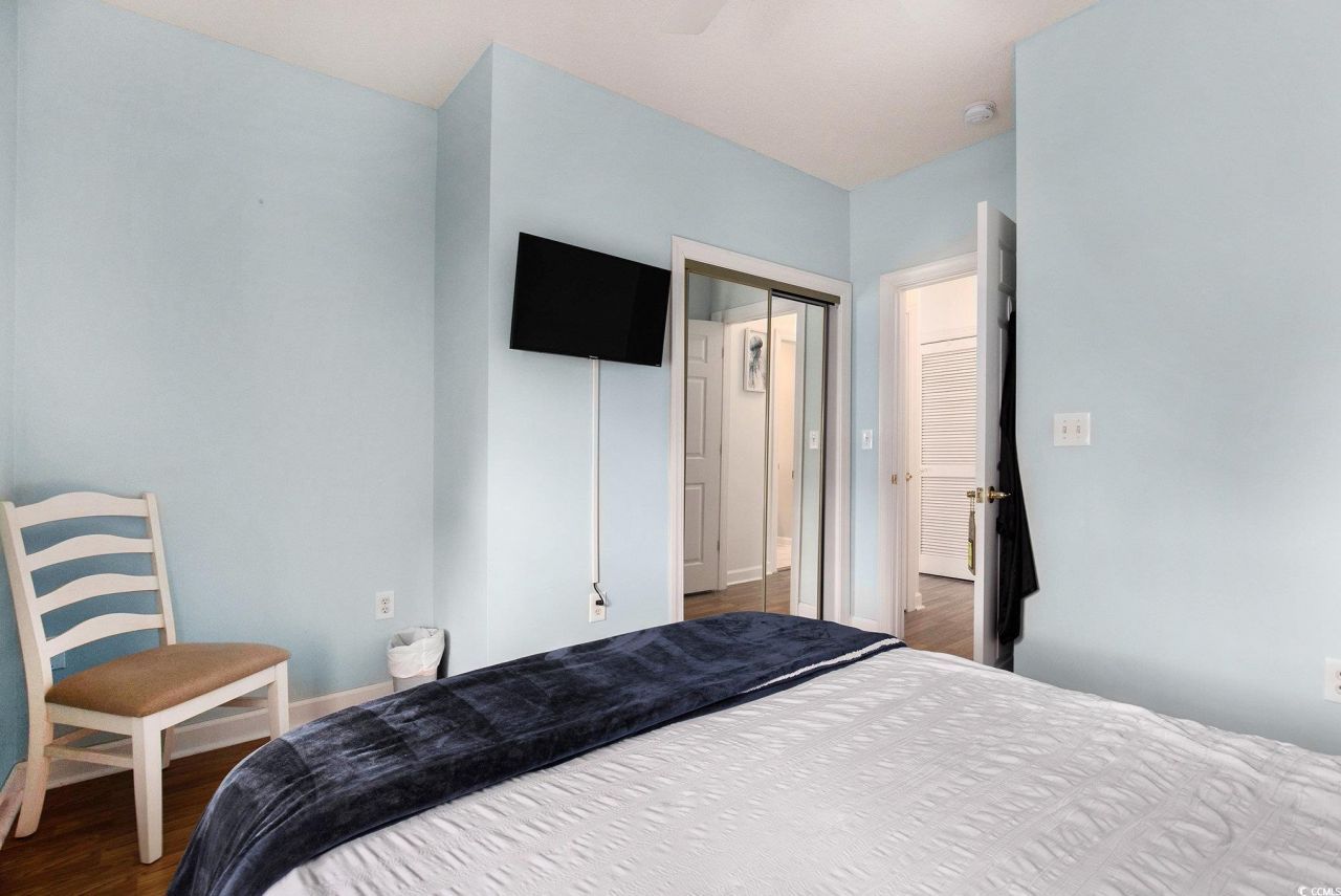 5825 Catalina Dr. Photo 18