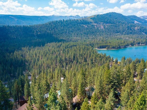 12605 E Sierra Drive, Truckee, CA 96161