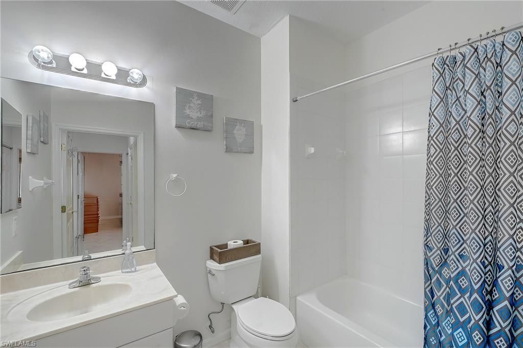 20051 Sanibel View Cir, Unit 303, Fort Myers, FL 33908 Photo