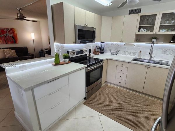 2001 Ventnor G, Unit 2001, Deerfield Beach, FL 33442