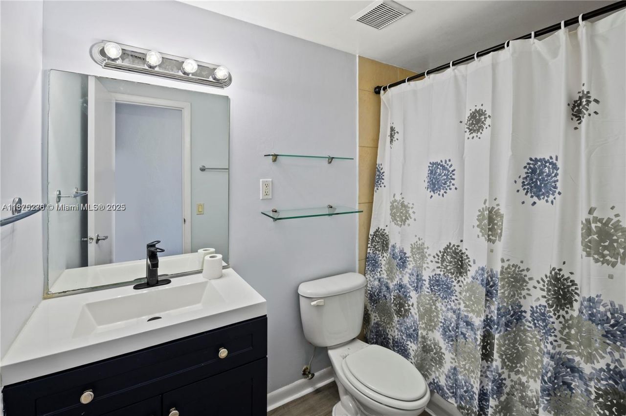 1185 Marseille Dr, Unit 307, Miami Beach, FL 33141 Photo