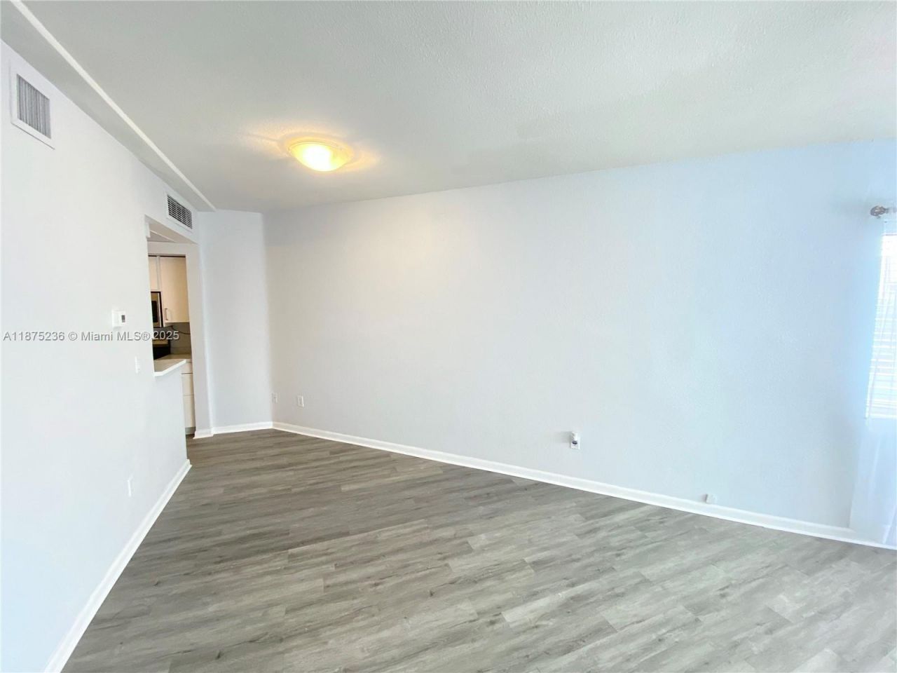 1185 Marseille Dr, Unit 307, Miami Beach, FL 33141 Photo