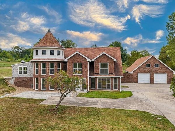 3520 S Park Avenue, Sedalia, MO 65301