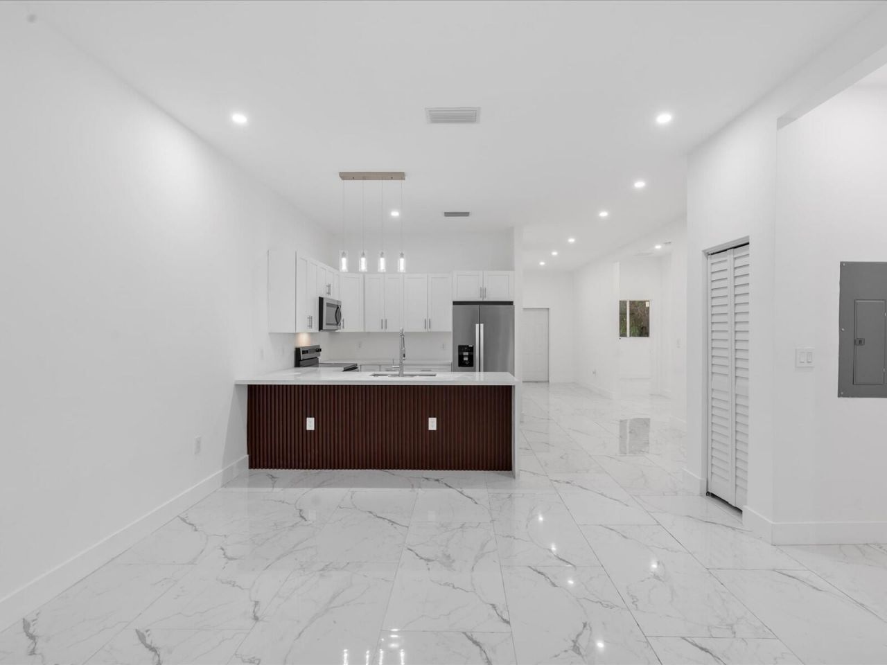 533 NW 16th Avenue, Fort Lauderdale, FL 33311 Photo