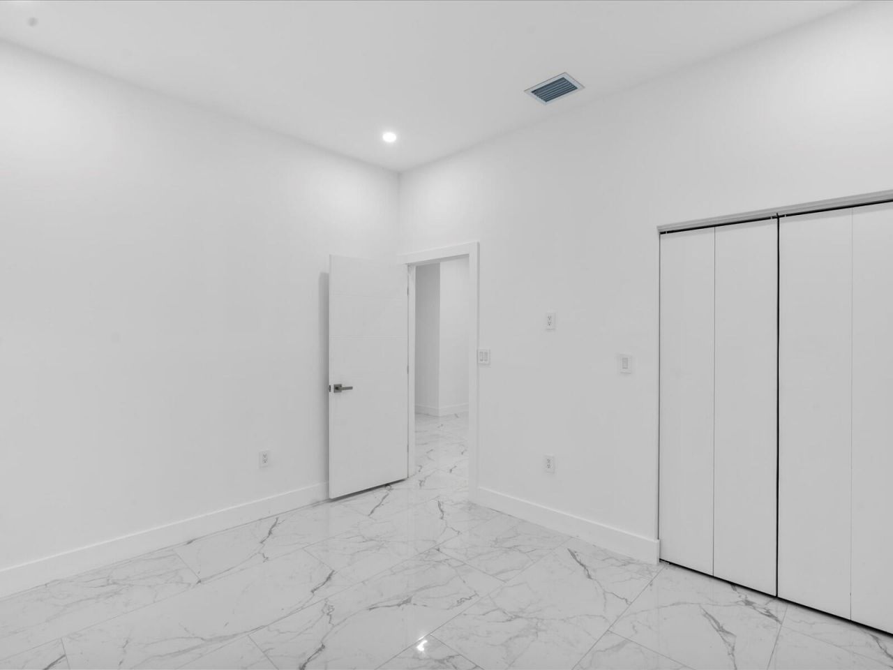 533 NW 16th Avenue, Fort Lauderdale, FL 33311 Photo