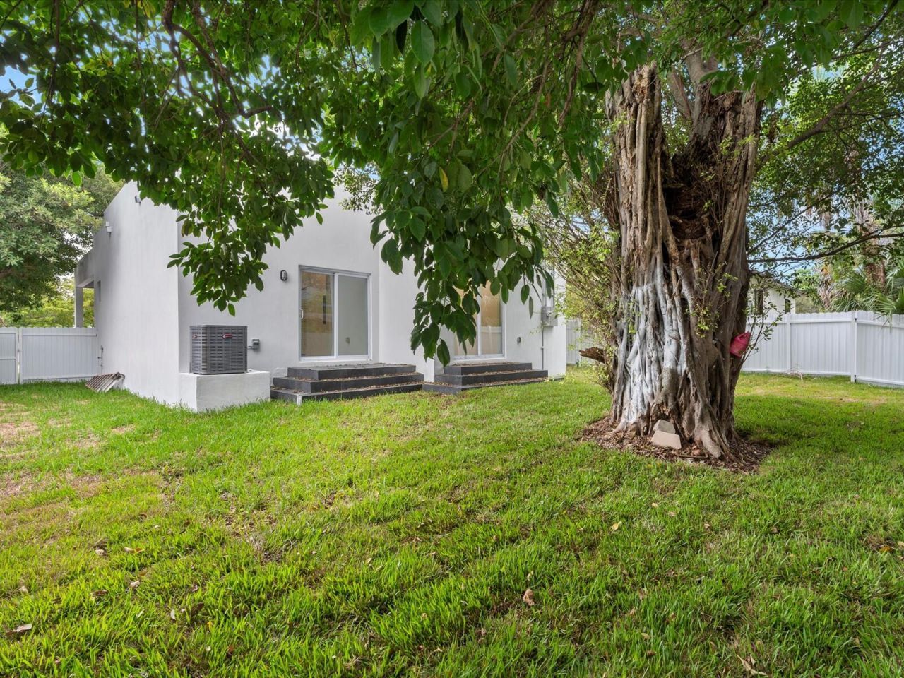 533 NW 16th Avenue, Fort Lauderdale, FL 33311 Photo