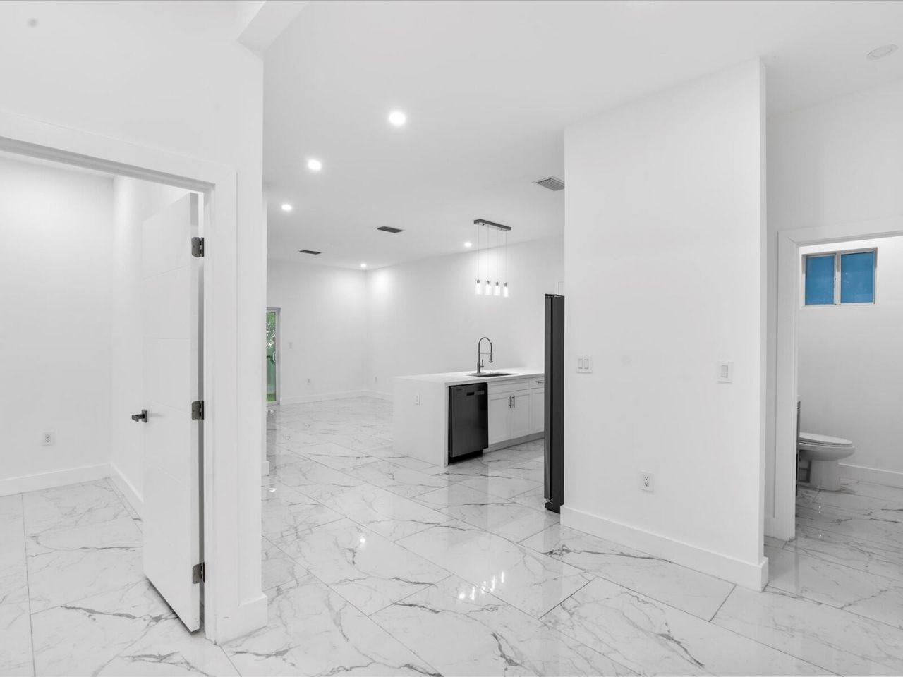 533 NW 16th Avenue, Fort Lauderdale, FL 33311 Photo