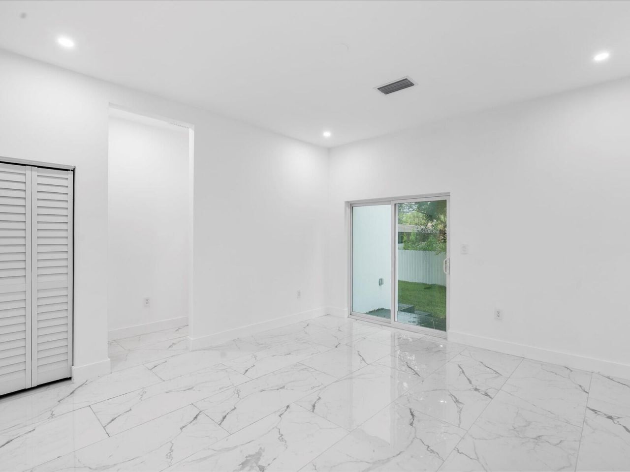 533 NW 16th Avenue, Fort Lauderdale, FL 33311 Photo