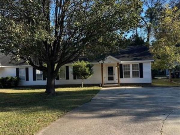 107 W Mciver Street, Unit B, Zebulon, NC 27597