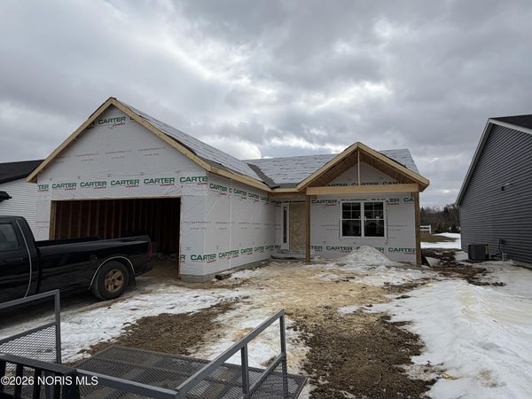 5037 Easton Drive, Oregon, OH 43616