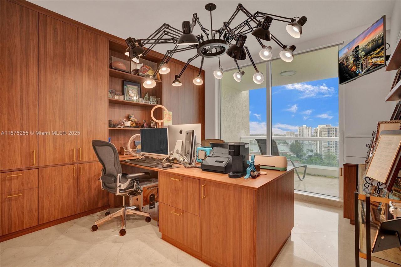 6000 Island Blvd, Unit 1707, Aventura, FL 33160 Photo