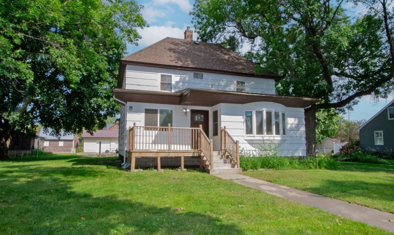 824 4th Street, Nicollet, MN 56074 Main Photo