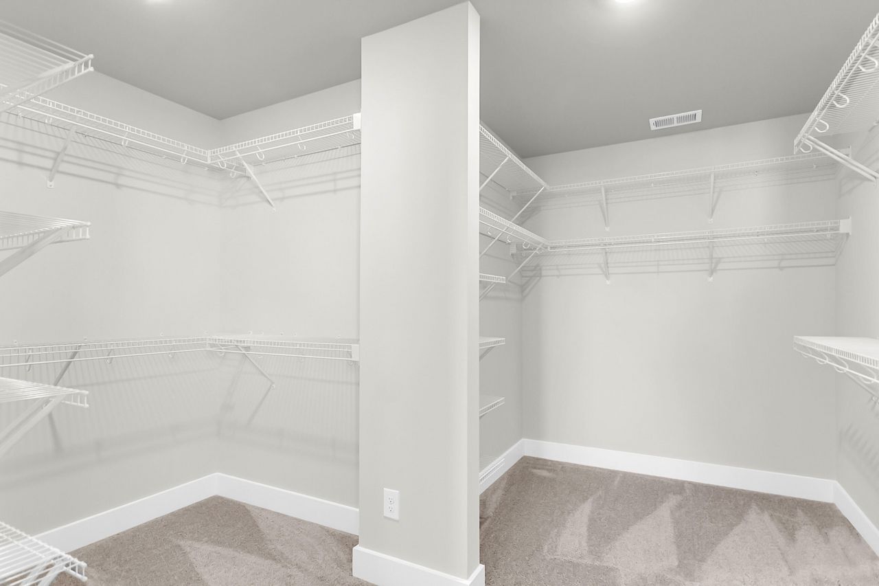 183 Grange Circle Photo 19